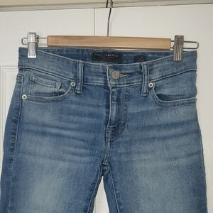 Lucky Brand Women's Blue Skinny Jeans. Stella.Size 0/25. Stretch. Regular Length